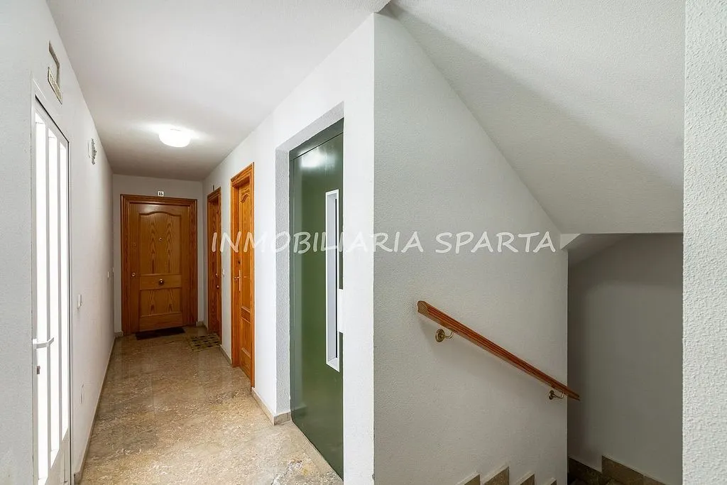 Entrée - Charming Duplex with Terrace in City Centre
