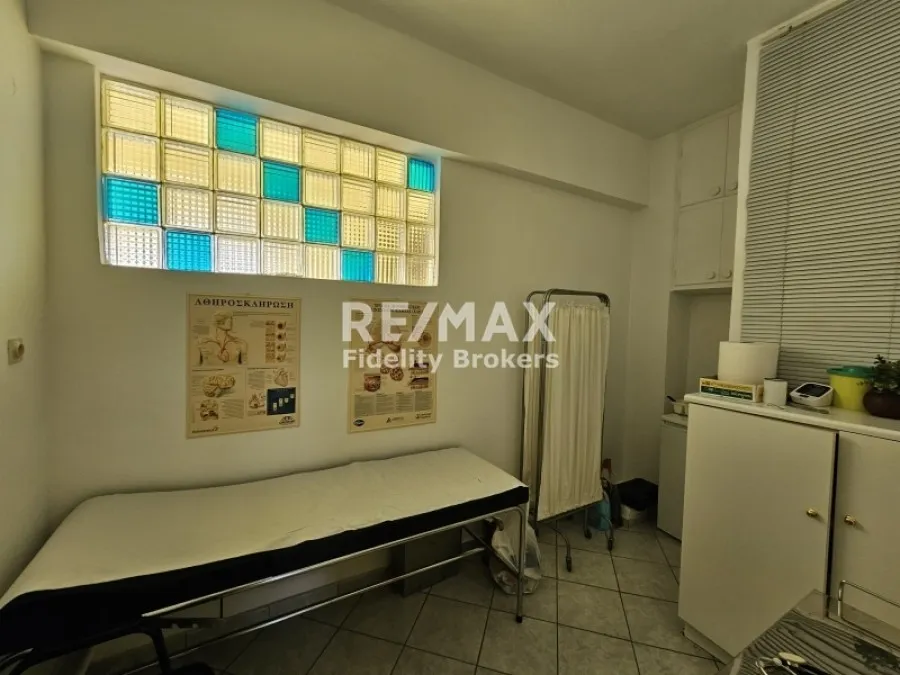 Vannitoad - Apartment with Sea View in Glyfada Centre