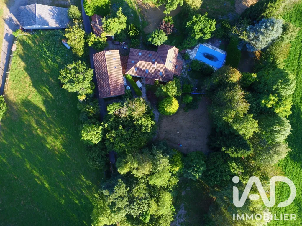 Õhuvaade - Country House with Pool in Lauresses