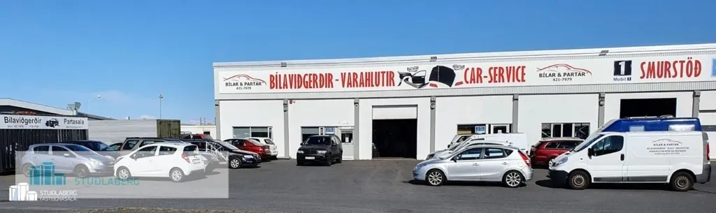Esterno - Car Workshop with Sales in Reykjanesbær