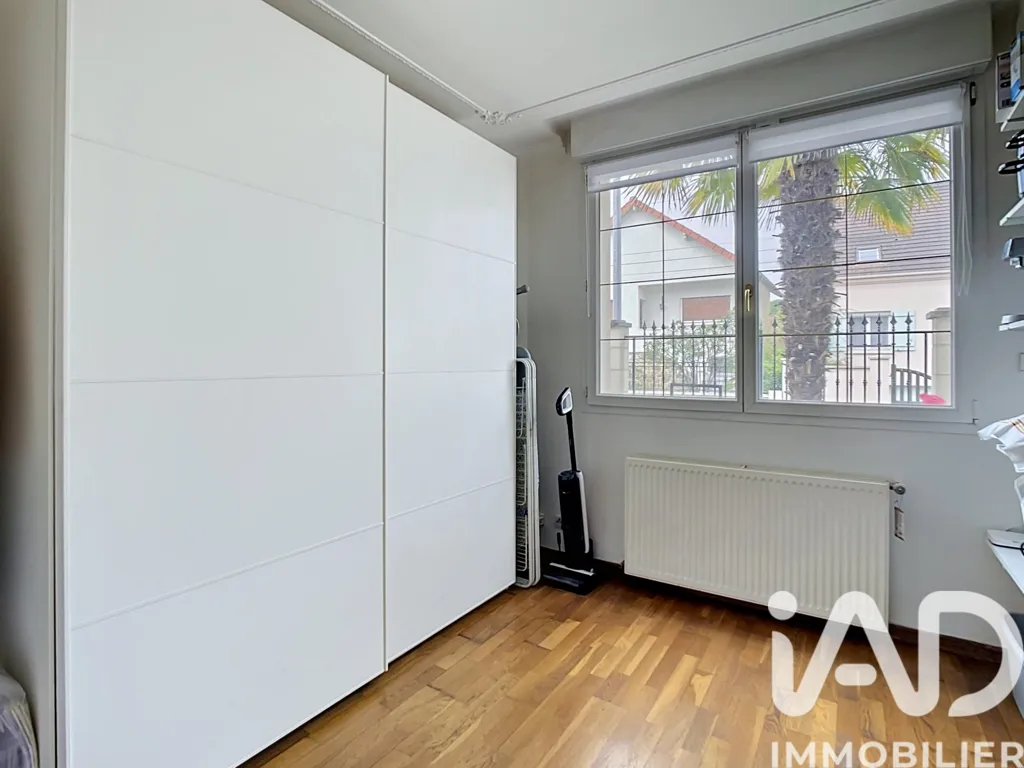 Maison 8 pièces à Sainte-Geneviève-des-Bois