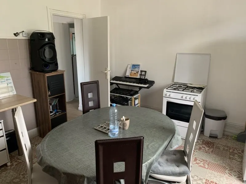Kitchen - 2-Bedroom Apartment with Parking near Troyes Centre