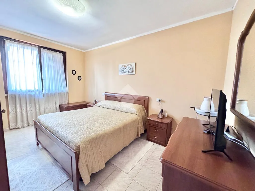 Magamistoad - Corner Semi-Detached Villa with Garden in Casarile