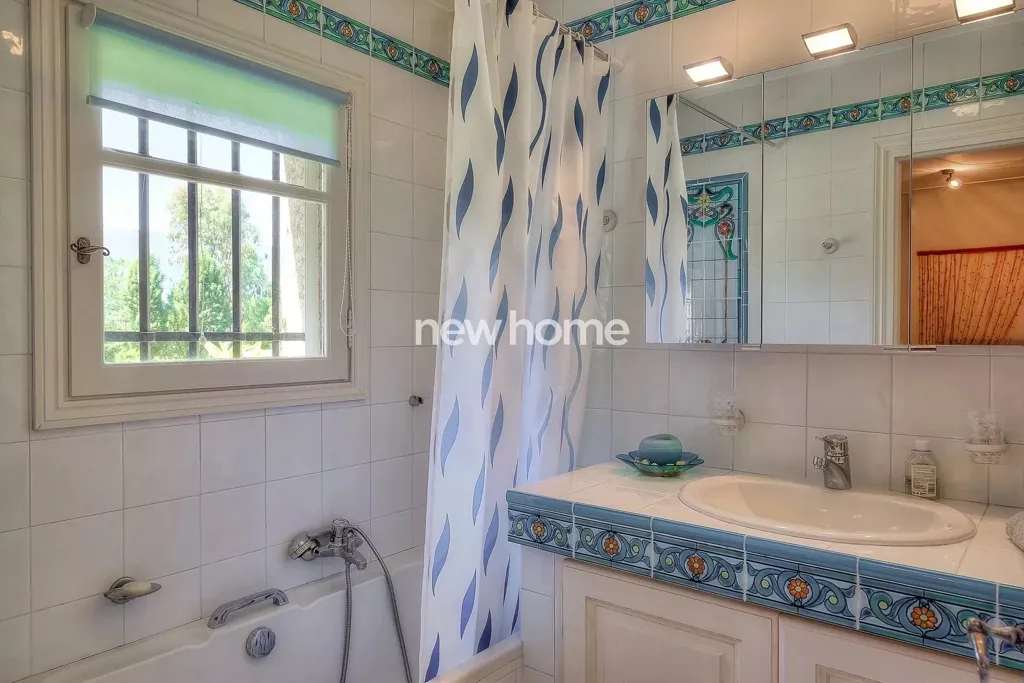 Vannitoad - Provencal Villa with Pool in Cannes Hinterland