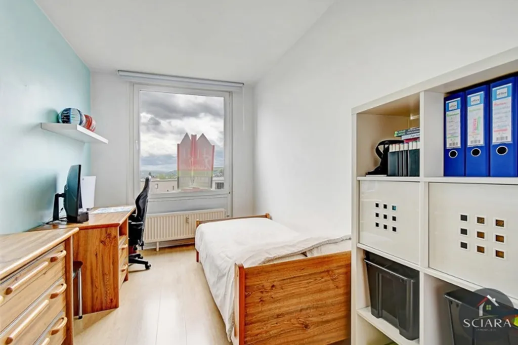 Camere da letto - 2-Bed Flat with Balcony on Top Floor in City Centre