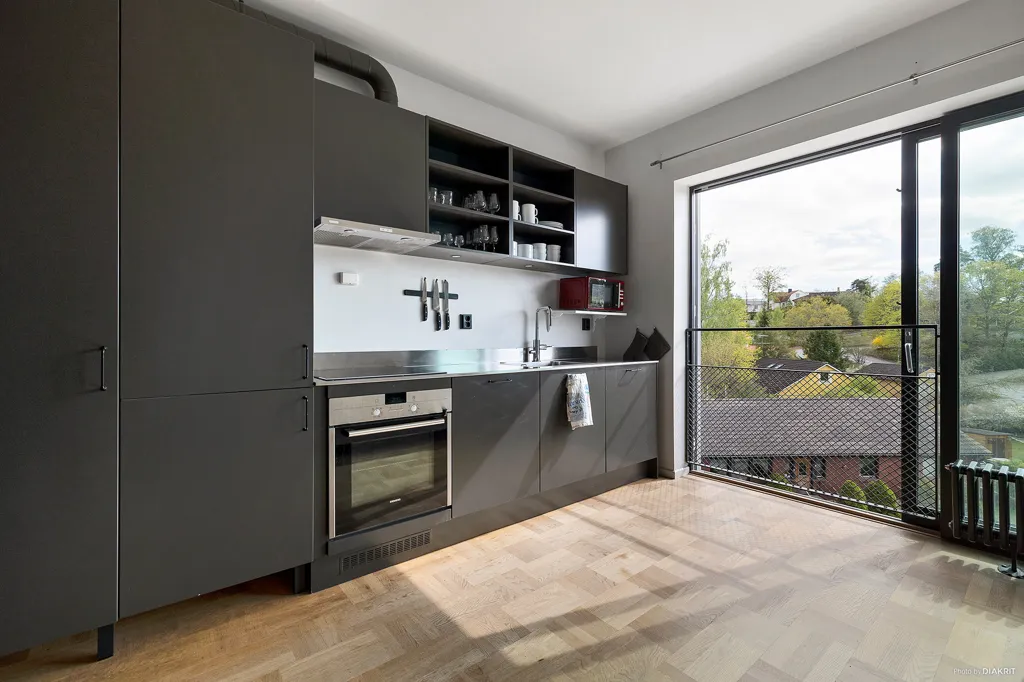 Cucina - Modern Studio Flat with Large Windows in Sollentuna