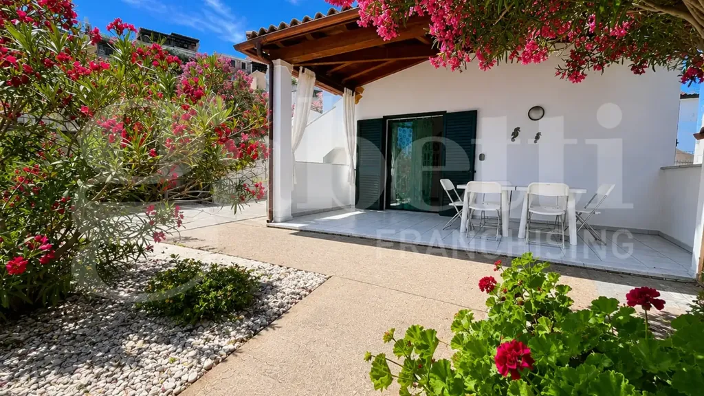 Terrasse - Ground Floor Apartment with Veranda in Budoni