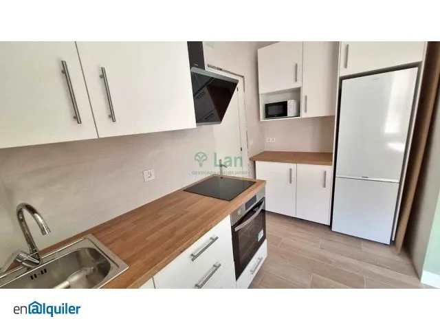 Köök - Student Flat with Balcony in Basurto