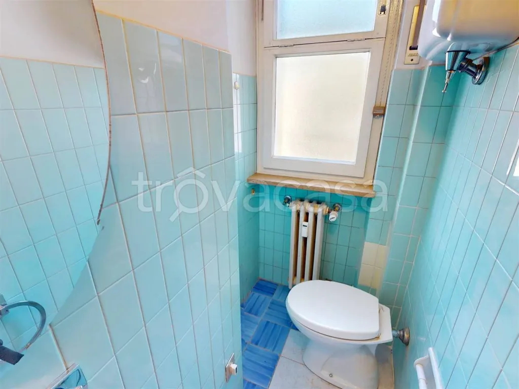 Salles de bain - Top Floor Flat with Panoramic Views in Perugia