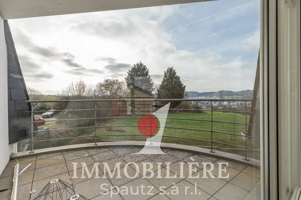 Balcon - Appartement dernier étage avec vue dégagée à Junglinster