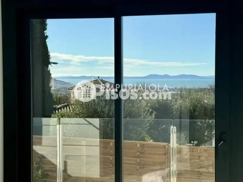 Balcon - Chalet with Private Pool in Carrer de Navarra