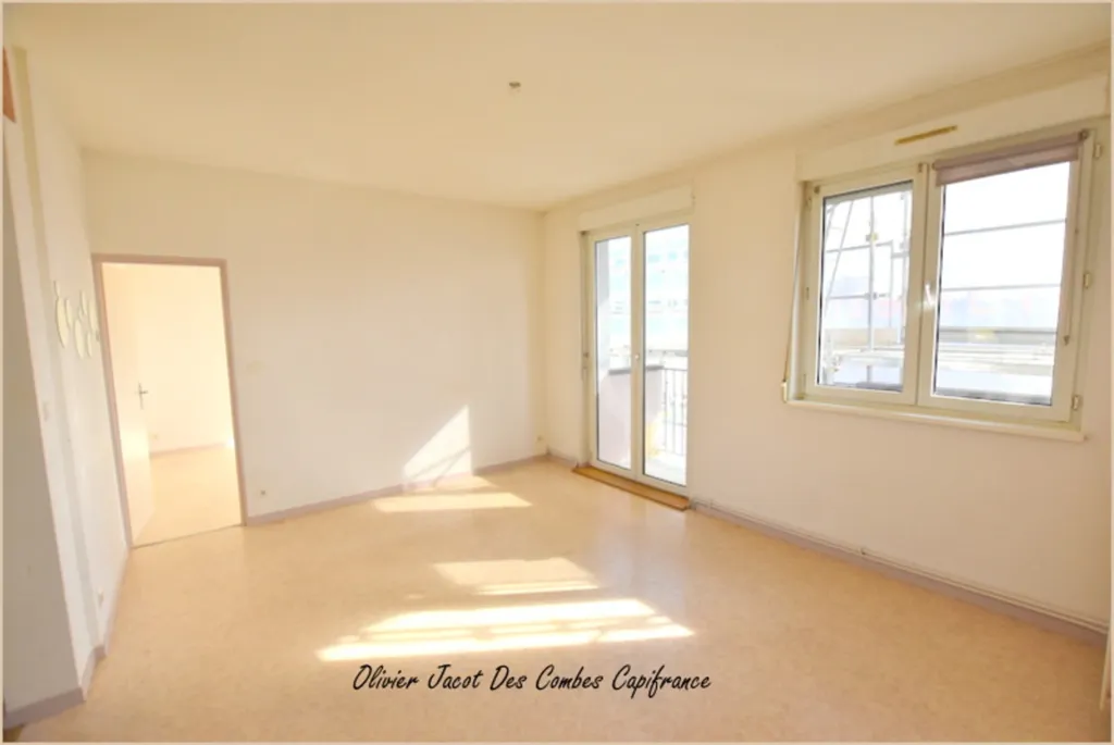 Pièces - Appartement Lumineux avec Balcon à Montbéliard