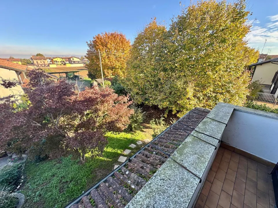 Aed - Three-sided Villa with Garden in Mortara