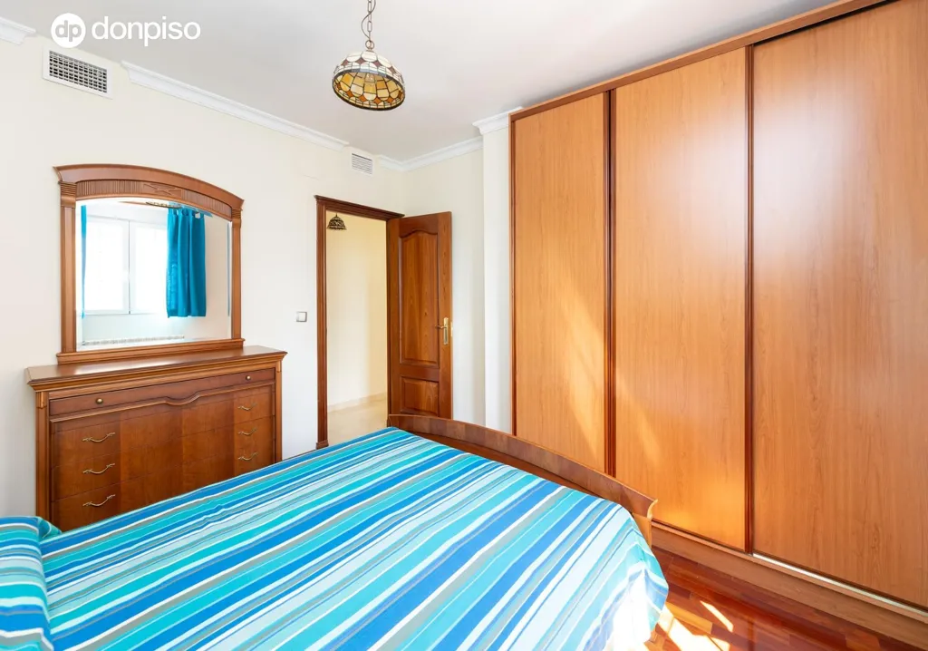 Magamistoad - Chalet with Pool in Granada's Calle Ajenjo