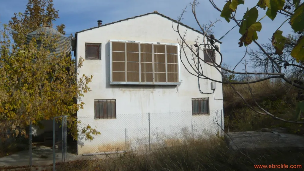 Extérieur - Farm with Naves and Service House in Maella