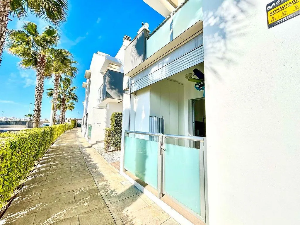 Välivaade - Twin-bedroom Apartment with Pool in Torrevieja