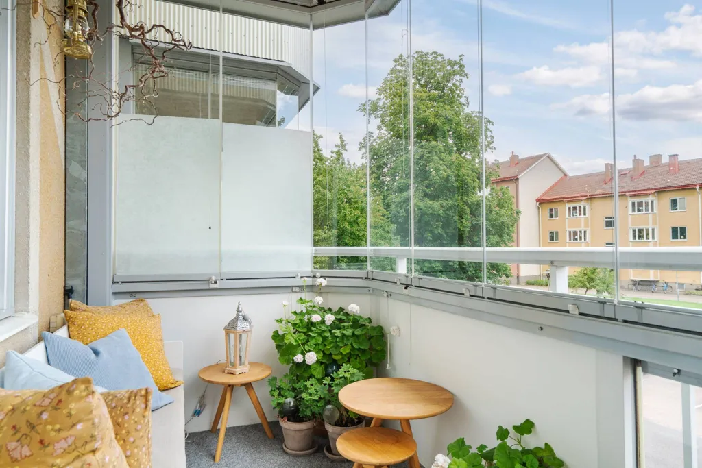 Rõdu - 50s Flat with South-Facing Balcony in Gideonsberg
