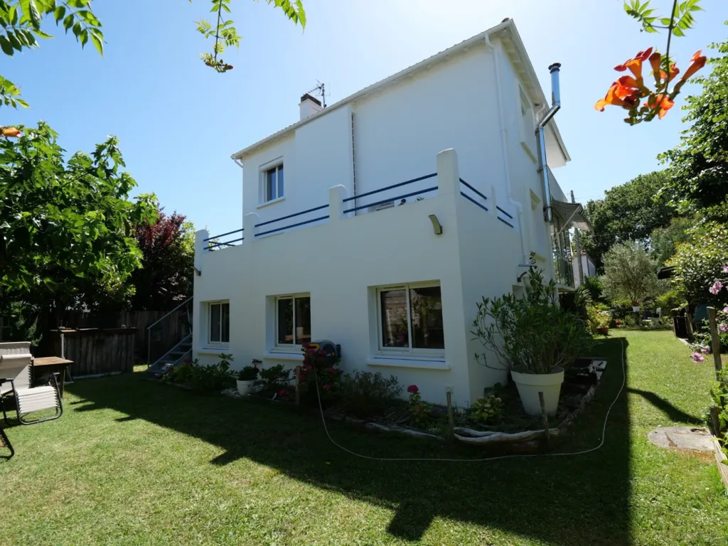 Giardino - 6-Piece Villa with Garden in Royan