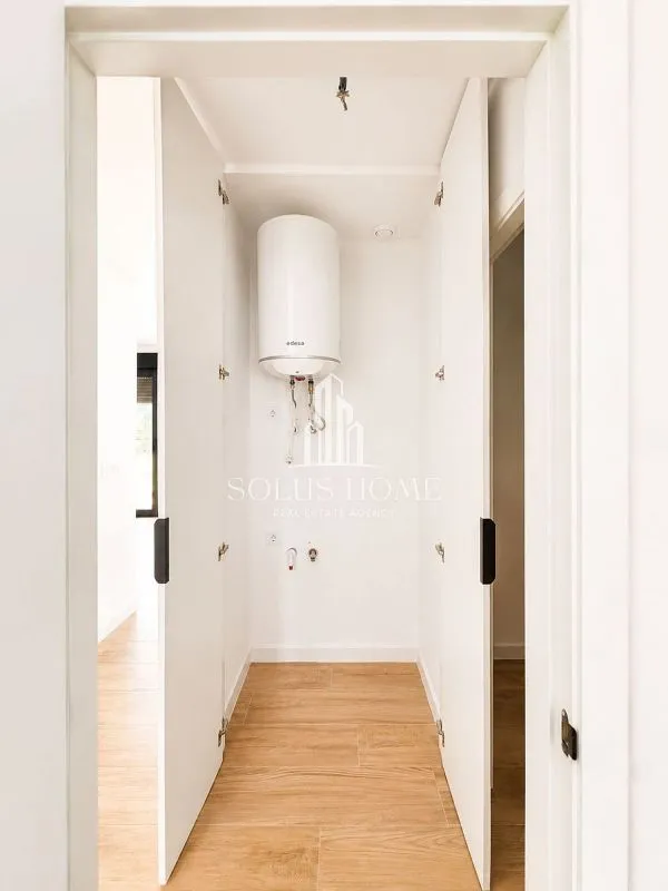 hallway_entrance