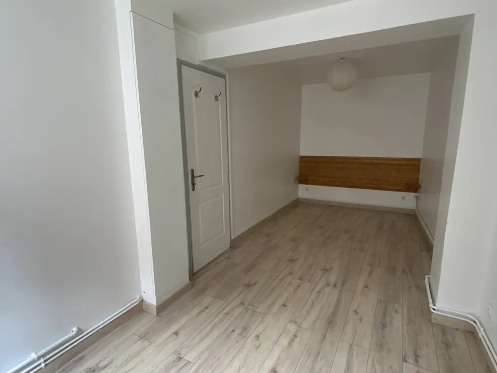Stanze - 3-Bed Flat with Seine View in Vernon