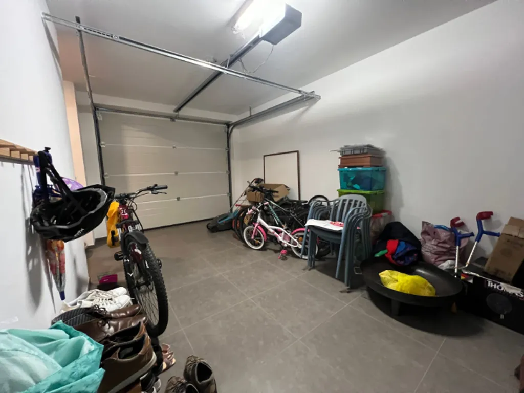 5 magamistoaga maja asukohas Kapellen (2950)
