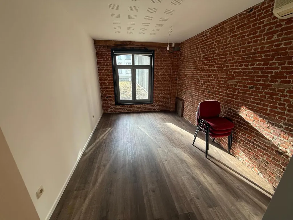 Toad - Loft with Flexible Layout in Antwerp