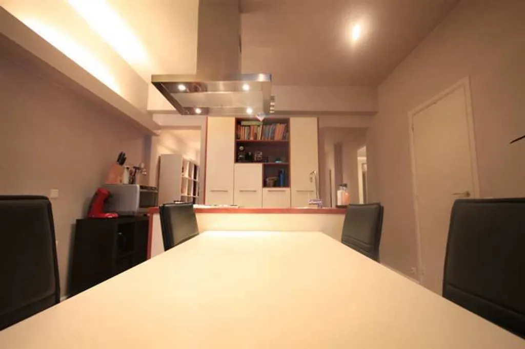 Söögituba - Furnished Studio with Elevator in Antwerp