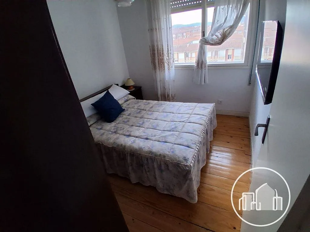 Bedrooms - Apartment with Gallery in Medina de Pomar