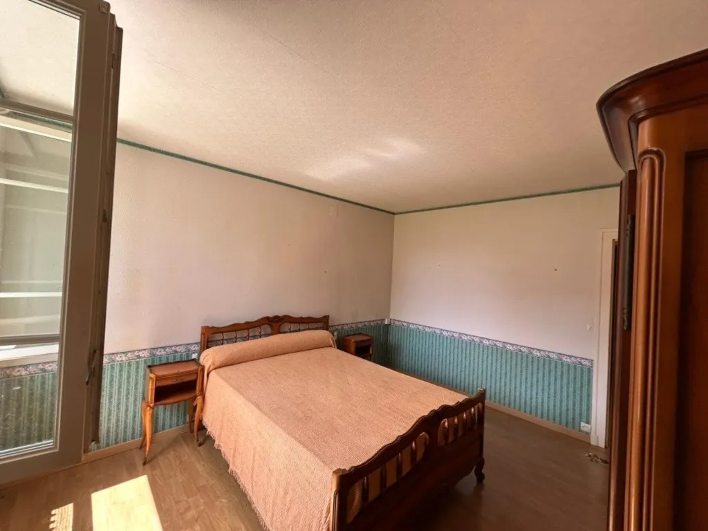 Chambres - Maison avec Dépendances dans Village Calme à 30 km de Bourges