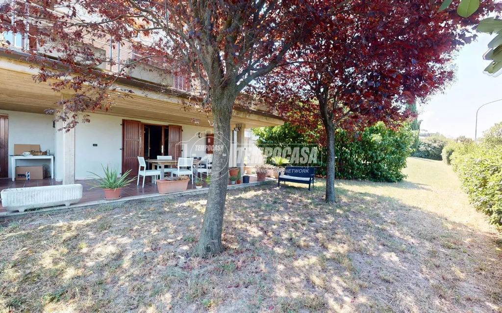 Jardin - Elegant Villa with Two Units in Camerata Picena