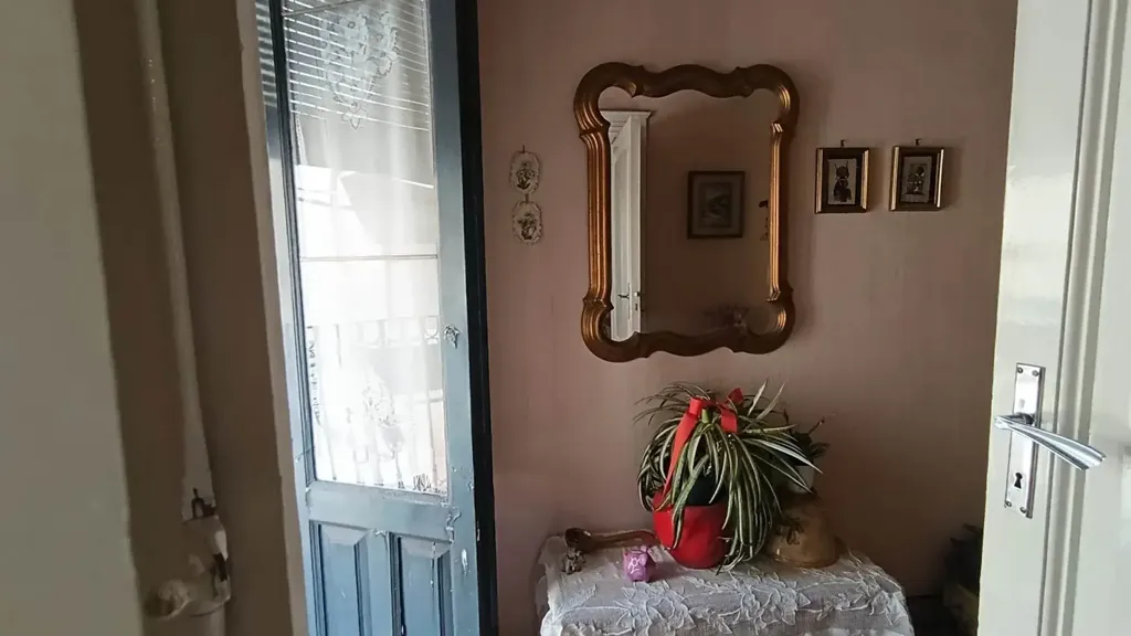 hallway_entrance