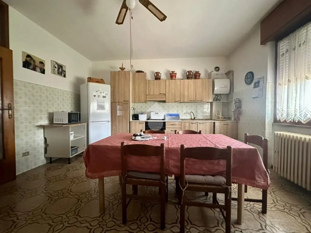 Söögituba - Ground Floor Apartment with Veranda in Ghisalba
