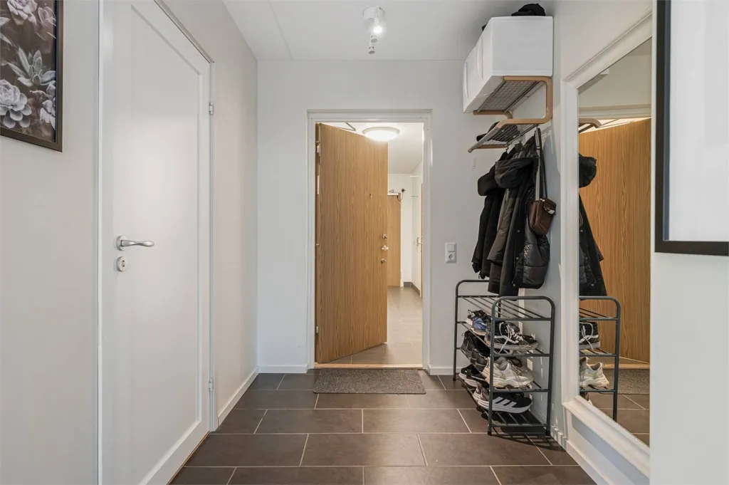 Ingresso - Modern Flat with Balcony in Fullerö