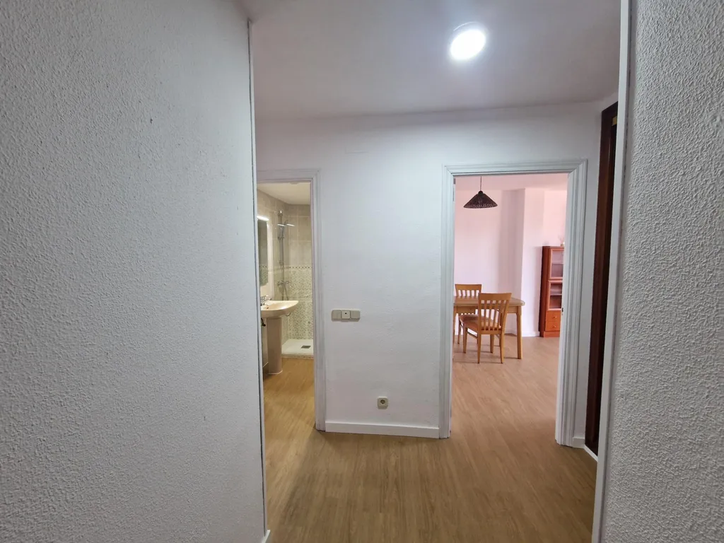 Esik - Furnished Flat with Balcony in Las Rozas