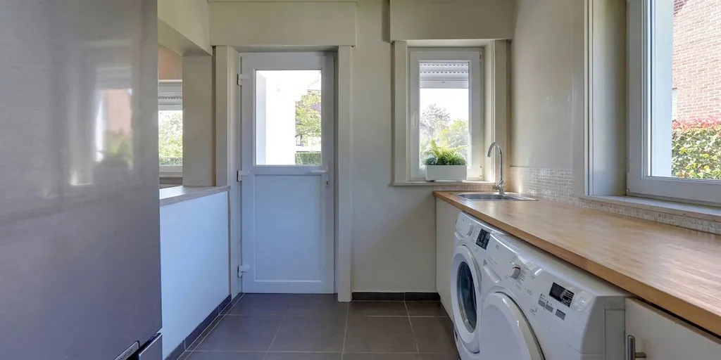 Buanderie - Villa Pleine de Caractère avec Jardin à la Coquinie