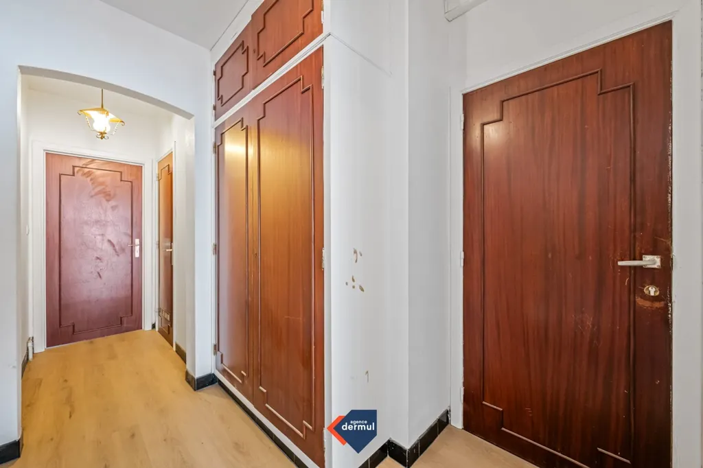 hallway_entrance