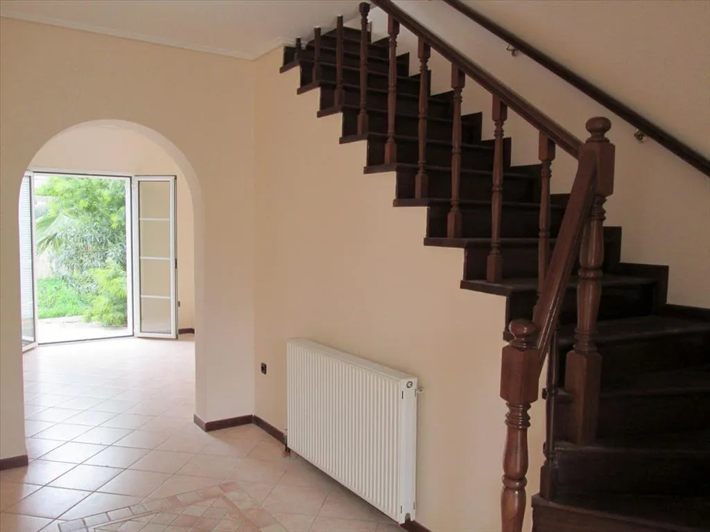 Pièces - Detached House with Panoramic Views in Attica