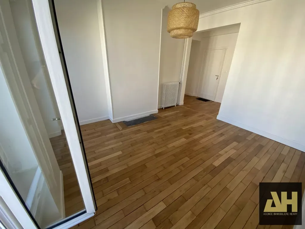 Toad - Charming Flat with Balcony in Brest