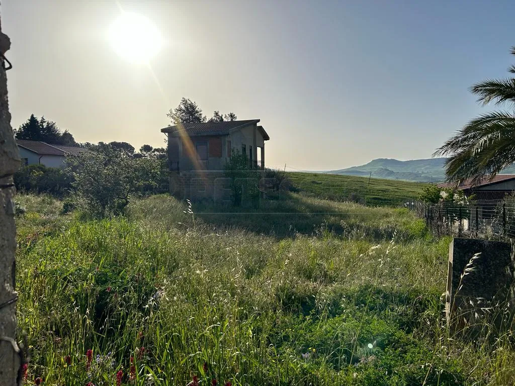 Aed - Semi-Completed Terraced House with Balconies in Caltanissetta