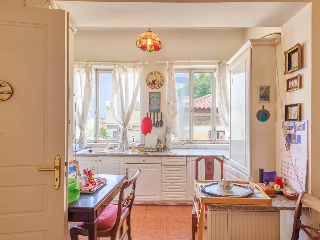 Cuisine - Historic House with Courtyard in Plaka, Athens
