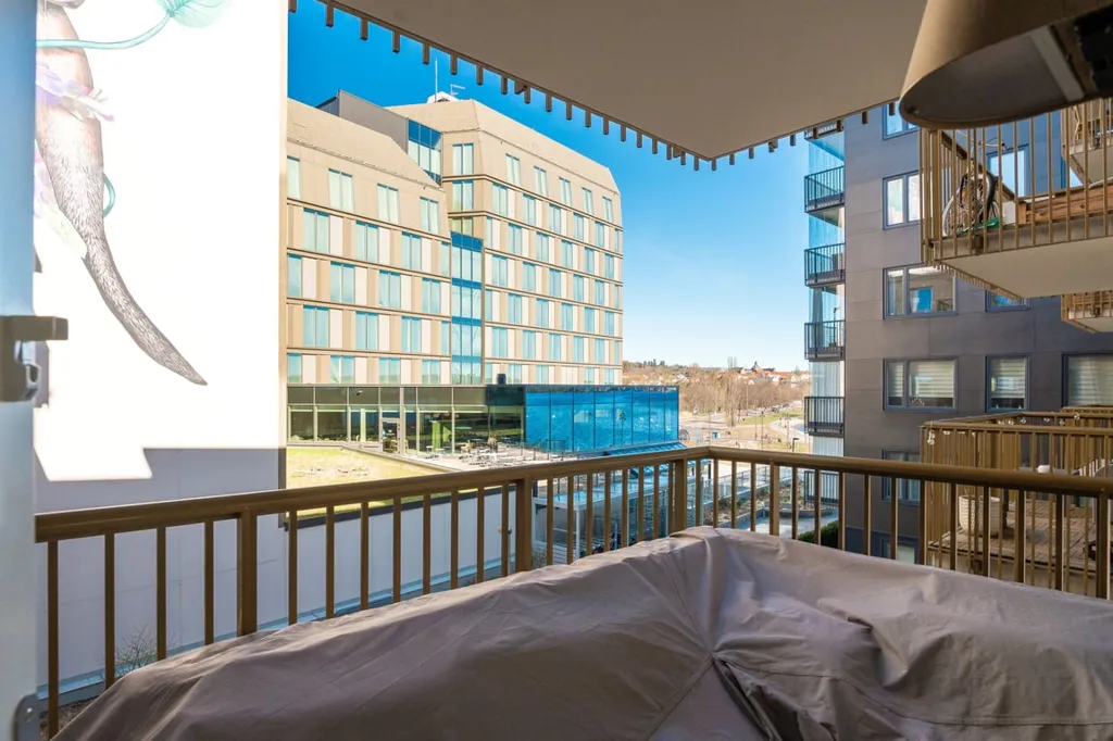 Rõdu - Modern 2-Bedroom Flat with Balcony in City Centre