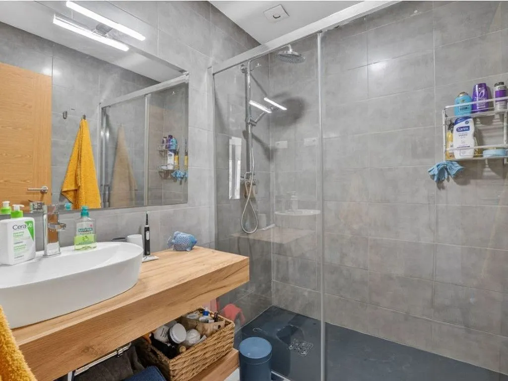 Vannitoad - Chalet with Pool on Avenida Las Alondras