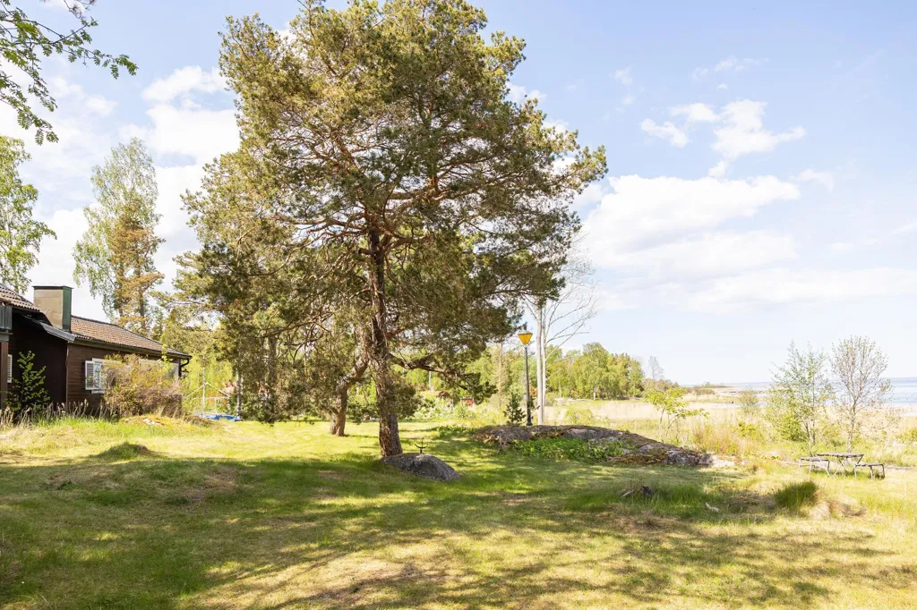 Aed - Charming Seafront Property in Stenskär