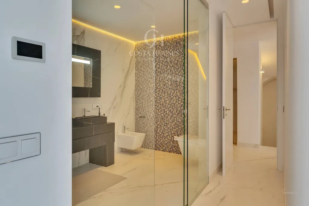 Vannitoad - Contemporary Villa with Seafront Views in Jávea