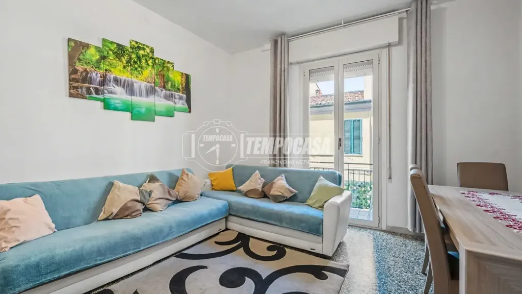 Elutuba - Central Trilocale with Balcony in Faenza