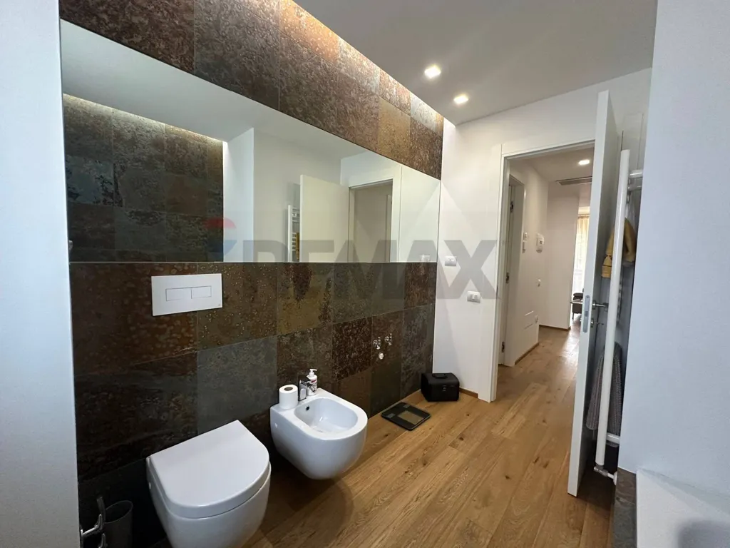 Salles de bain - Modern Apartment with Panoramic Terrace in Matera