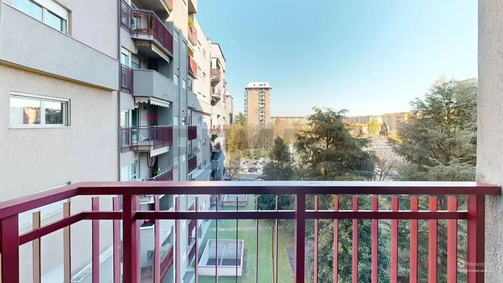 Balcon - Four-Bedroom Apartment with Balcony in Milan