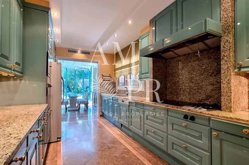 Köök - Luxury Villa with Sea View near Cannes