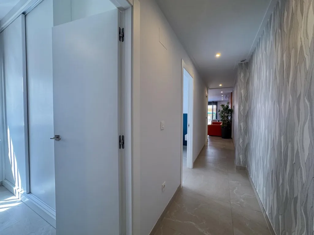 Entrée - Duplex with Rooftop Solarium in Playa del Cura