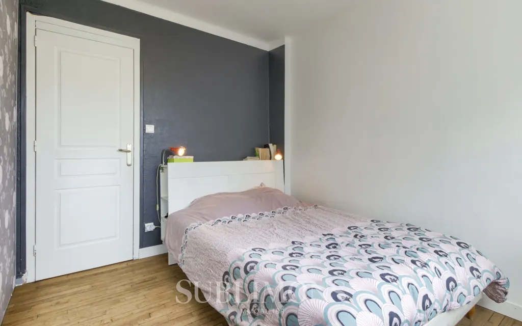 Bedrooms - Charming Stone House with Terrace in Vannes